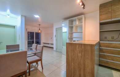 Imagem: O apartamento possui 2 Dormitórios, 2 Banheiros, 1 Vaga na