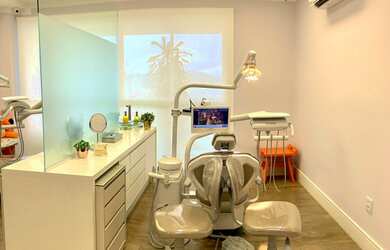 Imagem 1: CONSULTÓRIO ODONTOLÓGICO, ALUGUEL POR DIA NO BAIRRO GONZAGA EM SANTOS...