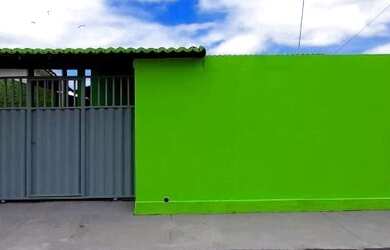 Imagem: A casa possui 2 Dormitórios, 1 Banheiro, 1 Vaga na garagem