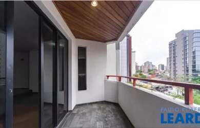 Imagem: O apartamento possui 4 Dormitórios, 3 Banheiros, 2 Vagas na