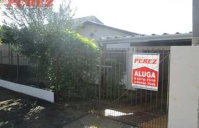 Imagem: A casa possui 3 Dormitórios, 2 Banheiros, 1 Vaga na garagem