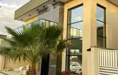 Imagem: A casa possui 3 Dormitórios, 4 Banheiros, 2 Vagas na garagem