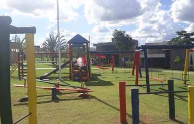 Imagem: O terreno possui 275m² de Área e está localizado em Village