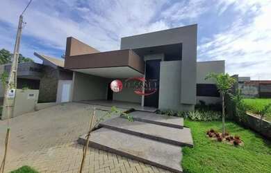 Imagem: A casa em condomínio possui 3 Dormitórios, 4 Banheiros, 2