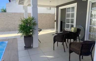 Imagem: A casa em condomínio possui 4 Dormitórios, 5 Banheiros, 2