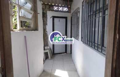 Imagem: A casa possui 1 Dormitório, 1 Banheiro, 1 Vaga na garagem e