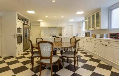 Imagem 9: Jardim Europa junto aos Clubes Pinheiros e Hebraica, 4 suítes piscina churrasqueira espaço