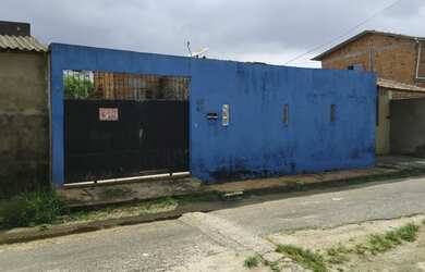 Imagem: A casa possui 1 Dormitório, 1 Banheiro, 2 Vagas na garagem