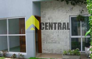 Imagem: A casa possui 3 Dormitórios, 3 Banheiros, 2 Vagas na garagem