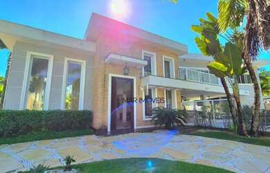 Imagem: A casa em condomínio para alugar possui 4 Dormitórios, 5 Banheiros