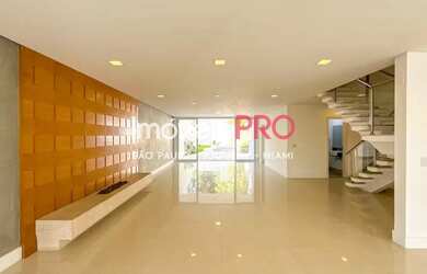 Imagem: A casa em condomínio possui 4 Dormitórios, 5 Banheiros, 4