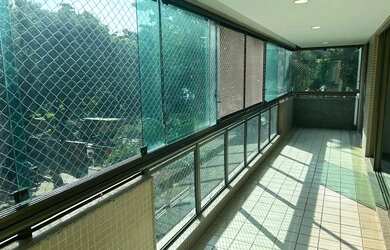 Imagem: O apartamento possui 4 Dormitórios, 3 Banheiros, 3 Vagas na