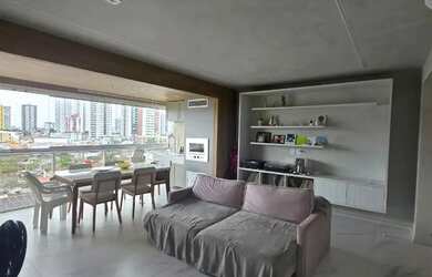 Imagem: O apartamento possui 3 Dormitórios, 4 Banheiros, 2 Vagas na