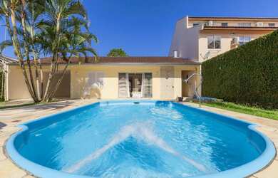 Imagem 13: Casa com 07 dormitórios em Caiobá e amplo terreno