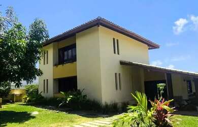 Imagem: A casa em condomínio possui 4 Dormitórios, 4 Banheiros, 5