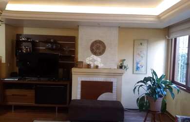 Imagem 8: Casa com 04 dormitórios à venda no bairro Nossa Senhora de Lourdes em Santa Maria