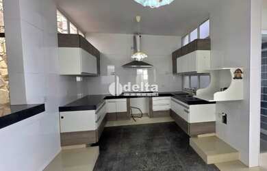 Imagem 16: Casa residencial com 5 quartos sendo 3 suítes disponível para venda...