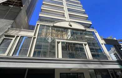 Imagem: O apartamento possui 3 Dormitórios, 4 Banheiros, 2 Vagas na