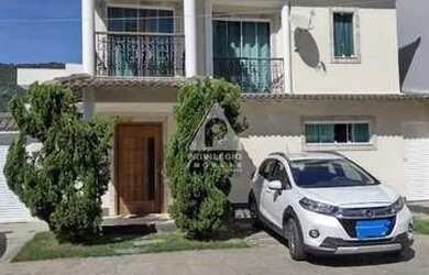 Imagem: A casa à venda possui 3 Dormitórios, 4 Banheiros, 3 Vagas