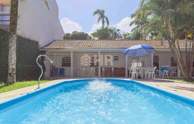 Imagem 12: Casa com 07 dormitórios em Caiobá e amplo terreno