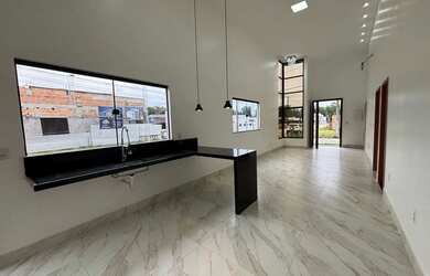 Imagem 7: Casa com piscina no Porto Marina