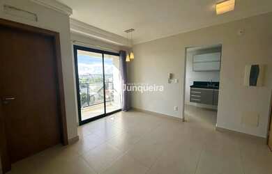 Imagem: O apartamento possui 1 Dormitório, 1 Banheiro, 1 Vaga na garagem