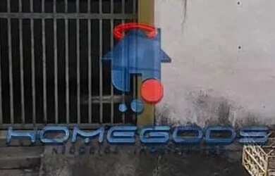 Imagem: A casa possui 2 Dormitórios, 1 Banheiro, 2 Vagas na garagem