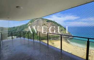 Imagem: O apartamento possui 4 Dormitórios, 5 Banheiros, 4 Vagas na