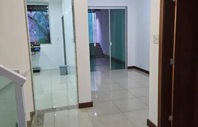 Imagem 6: Casa no Aeroporto. Varanda, Vista para o mar, Guarda roupae235m² de Área