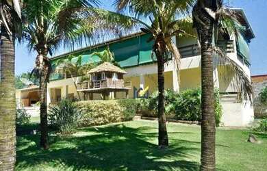 Imagem: A casa em condomínio para alugar possui 5 Dormitórios, 2 Banheiros