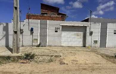 Imagem: A casa possui 2 Dormitórios, 1 Banheiro, 171m² de Área e