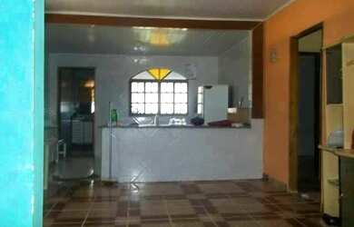 Imagem: A casa possui 4 Dormitórios, 1 Vaga na garagem, 360m² de Área