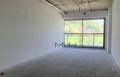 Imagem: O depósito possui 1 Vaga na garagem, 42m² de Área e está