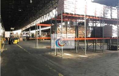 Imagem: O depósito para alugar possui 5 Vagas na garagem e 5806m²