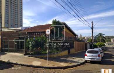 Imagem: O depósito possui 2 Vagas na garagem, 140m² de Área e está