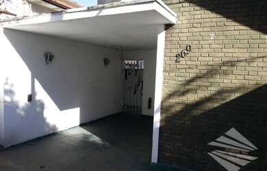 Imagem: O depósito possui 3 Vagas na garagem, 185-0m² de Área e está