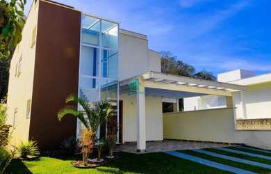 Imagem: A casa em condomínio possui 4 Dormitórios, 5 Banheiros, 4