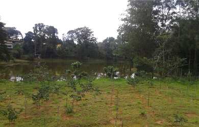 Imagem 3: Maravilhoso terreno beira do Lago Murado e plano vizinho casas alto Padrão...