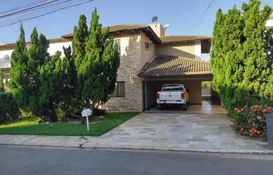 Imagem: A casa em condomínio possui 3 Dormitórios, 4 Banheiros, 4