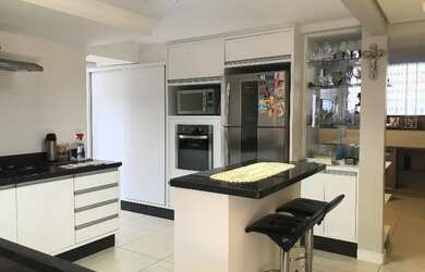 Imagem 7: CURITIBA - Casa Padrão - FANNY