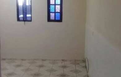 Imagem: A casa possui 2 Dormitórios, 2 Banheiros e 1 Vaga na garagem