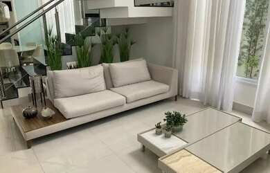 Imagem: A casa em condomínio possui 4 Dormitórios, 5 Banheiros, 2