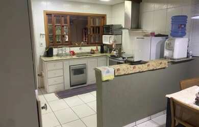 Imagem: A casa em condomínio possui 3 Dormitórios, 4 Banheiros, 5