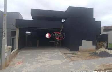 Imagem: A casa em condomínio possui 3 Dormitórios, 4 Banheiros, 2