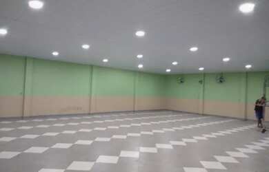 Imagem: O depósito possui 5 Vagas na garagem e 500m² de Área e está