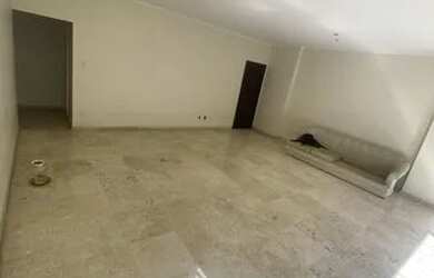 Imagem: O apartamento possui 4 Dormitórios, 3 Banheiros, 2 Vagas na