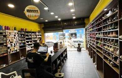 Imagem: O depósito possui 330m² de Área e está localizado em Vila