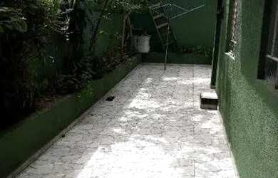 Imagem: A casa possui 1 Dormitório e 1 Banheiro e está localizado