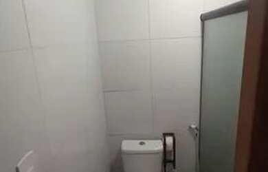 Imagem: A casa possui 3 Dormitórios, 1 Banheiro e está localizado