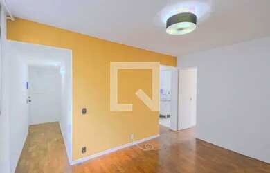 Imagem: O apartamento possui 1 Dormitório, 1 Banheiro, 43m² de Área